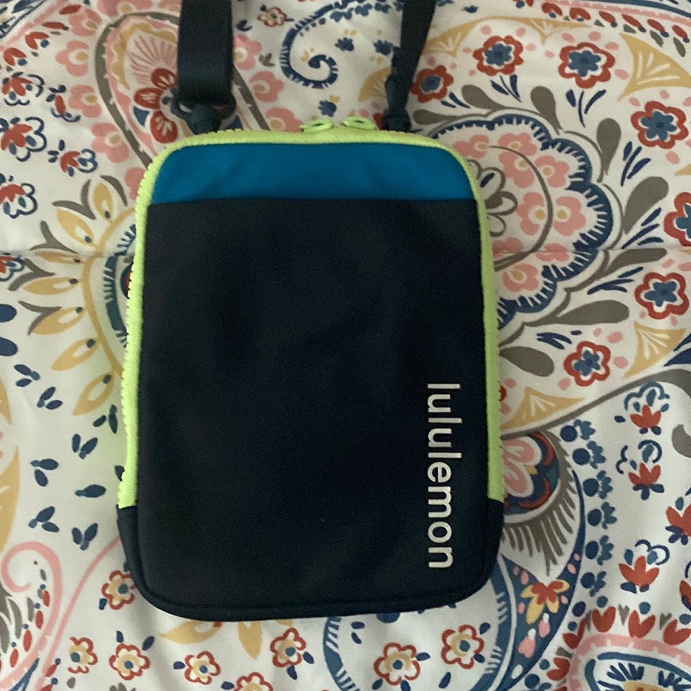 Lululemon Crossbody purse